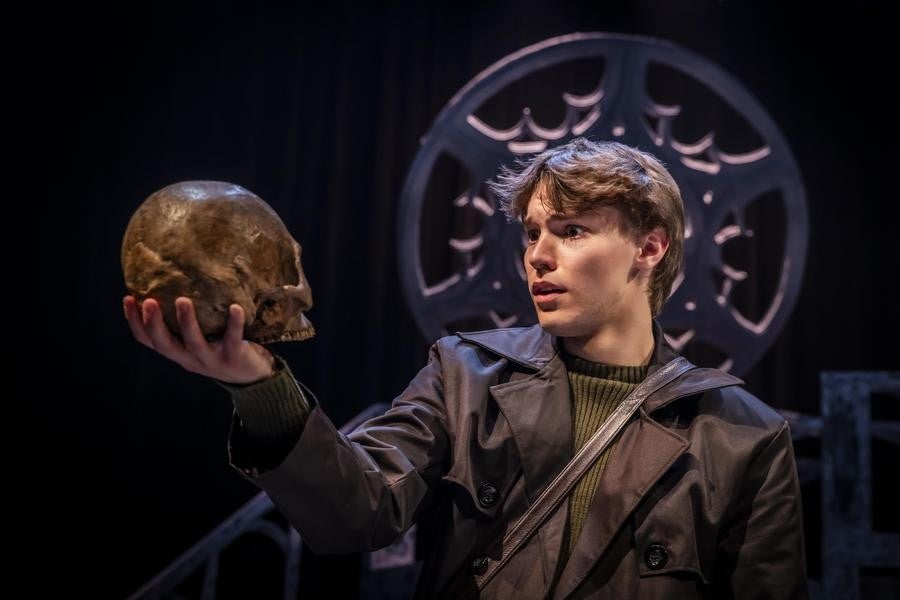 Interlochen student performs Hamlet with skull