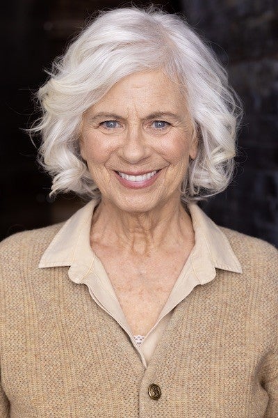 Anne Cooper headshot 2022 400x600